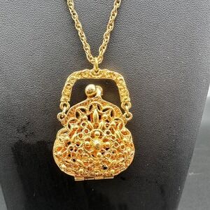 Vintage Art (Arthur Pepper) Gold Tone Filigree Purse Locket Pendant Necklace 23"